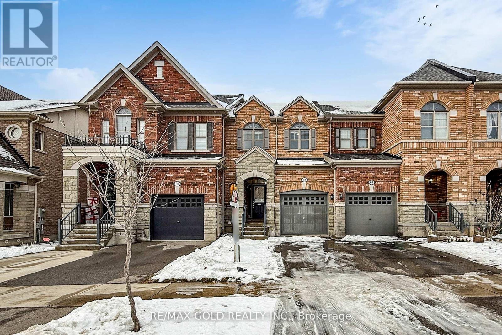 62 PENNYCROSS CRESCENT, Brampton, Ontario