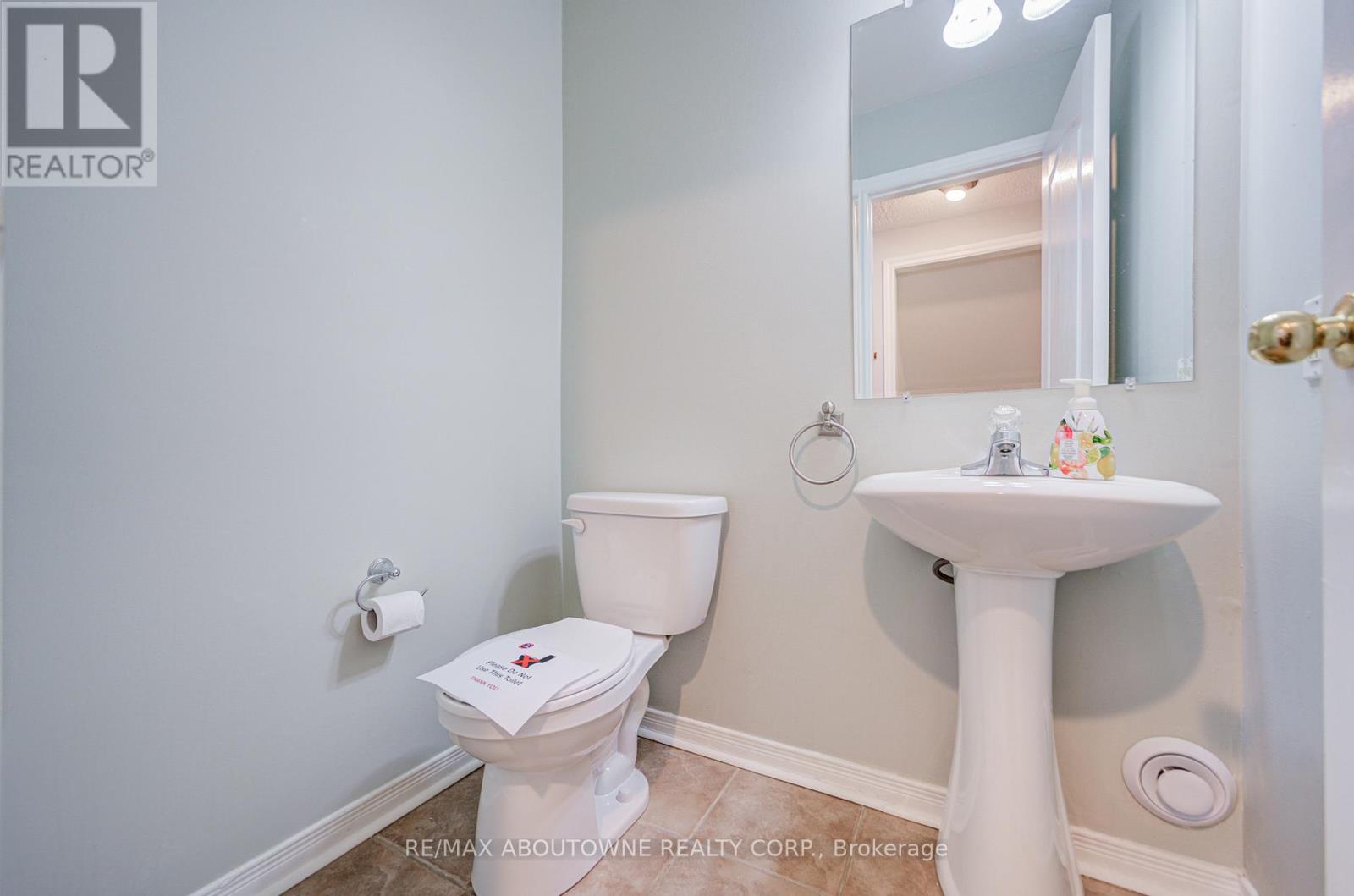 1230 Sagewood Crescent, Oakville, Ontario  L6M 4A6 - Photo 13 - W12706650