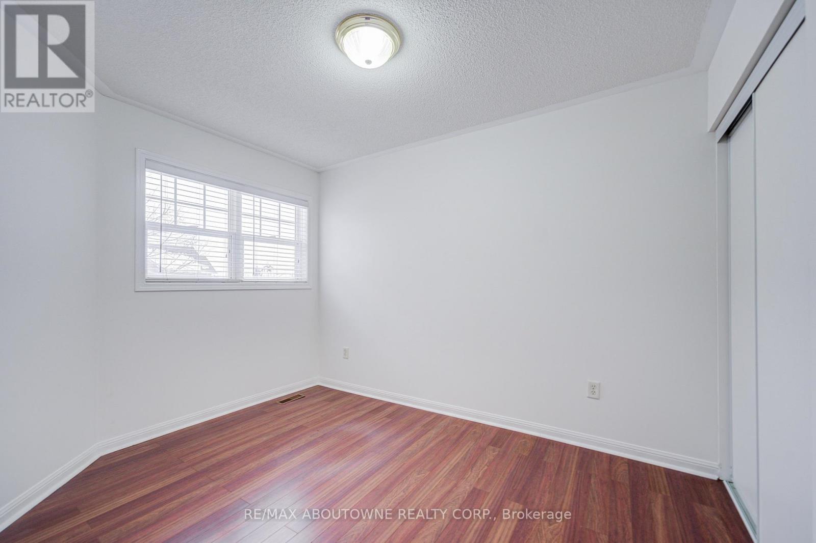 1230 Sagewood Crescent, Oakville, Ontario  L6M 4A6 - Photo 17 - W12706650