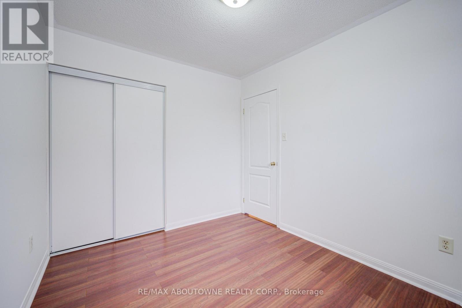 1230 Sagewood Crescent, Oakville, Ontario  L6M 4A6 - Photo 18 - W12706650