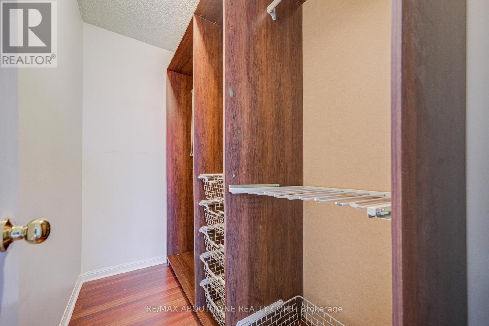 1230 Sagewood Crescent, Oakville, Ontario  L6M 4A6 - Photo 25 - W12706650