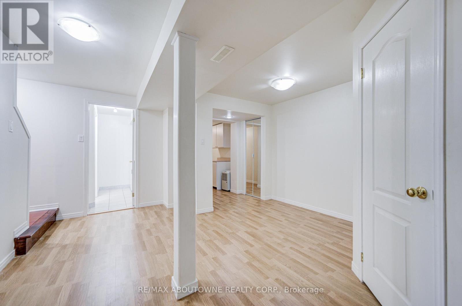 1230 Sagewood Crescent, Oakville, Ontario  L6M 4A6 - Photo 27 - W12706650