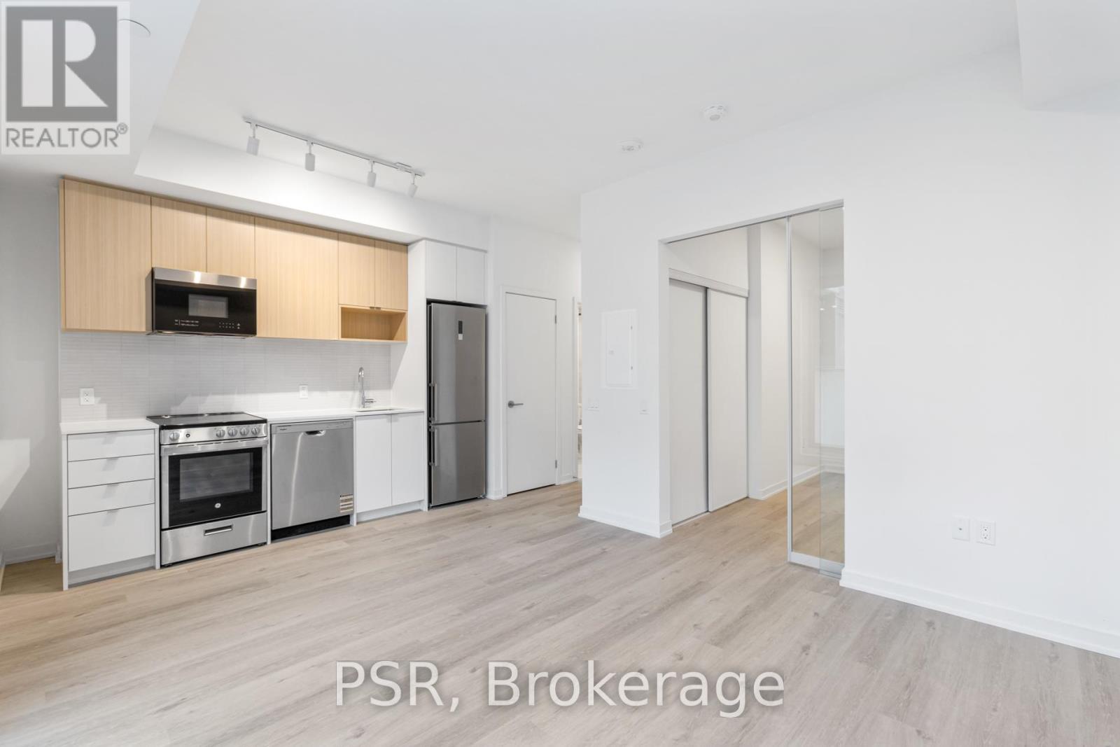 530 - 4365 Bloor Street, Toronto, Ontario  M9C 1R3 - Photo 7 - W12706656