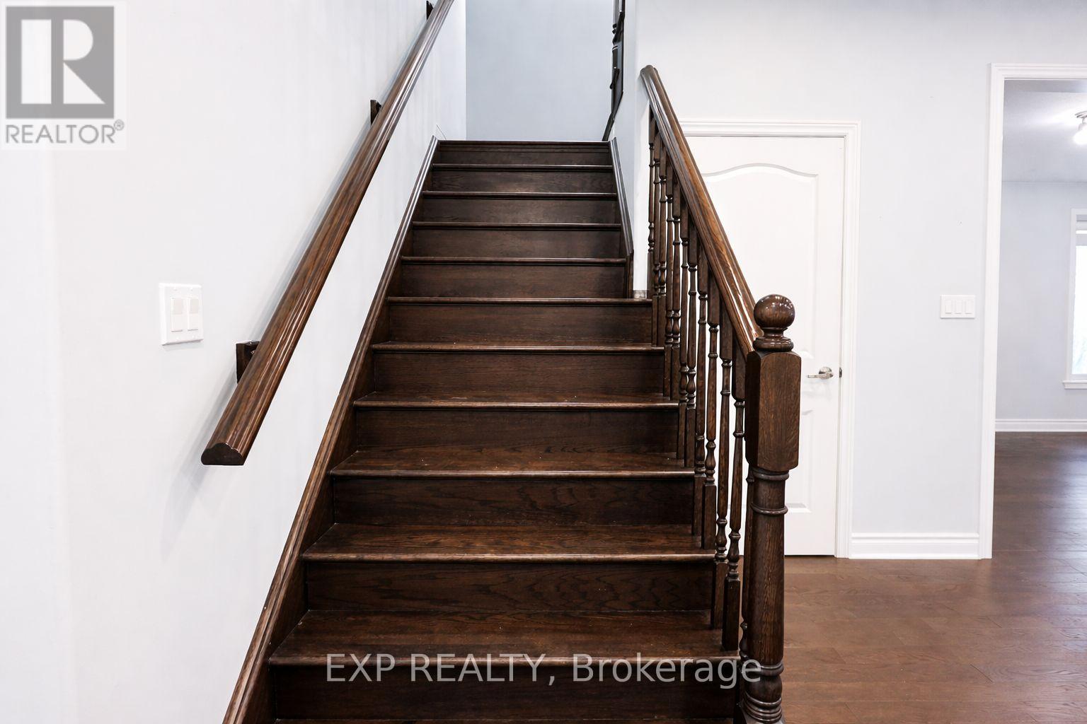 Upper - 127 Elmbank Trail, Kitchener, Ontario  N2R 0H2 - Photo 15 - X12706602