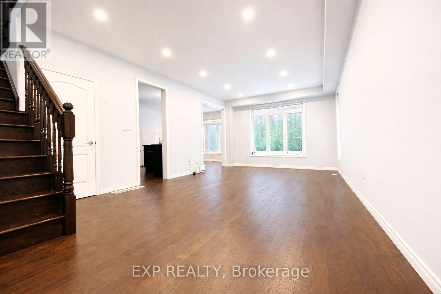 Upper - 127 Elmbank Trail, Kitchener, Ontario  N2R 0H2 - Photo 5 - X12706602