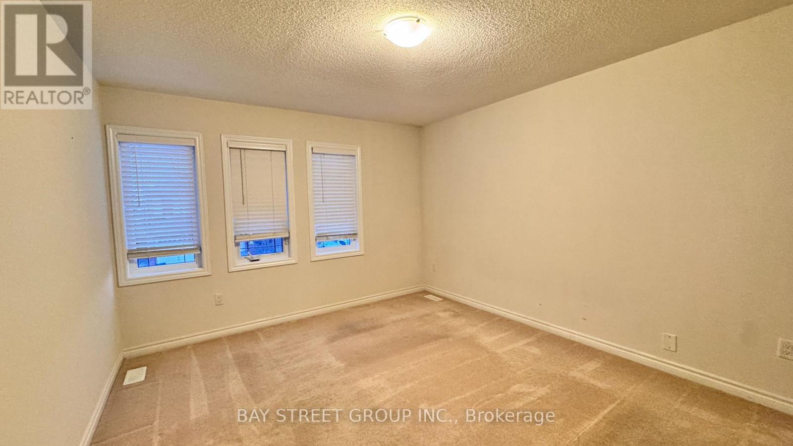 27 Palace Street, Thorold, Ontario  L2V 0J7 - Photo 19 - X12706624