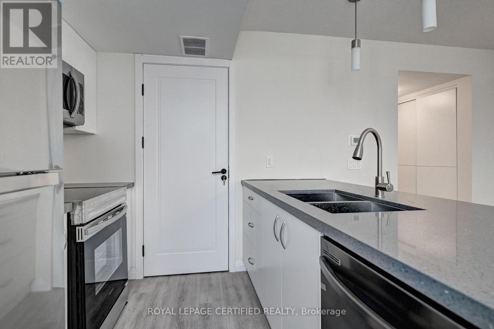 # C-38 - 370 Fisher Mills Road, Cambridge, Ontario  N3C 4N5 - Photo 16 - X12689112