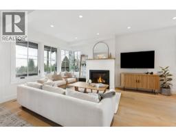 230 E 28TH STREET, North Vancouver, British Columbia