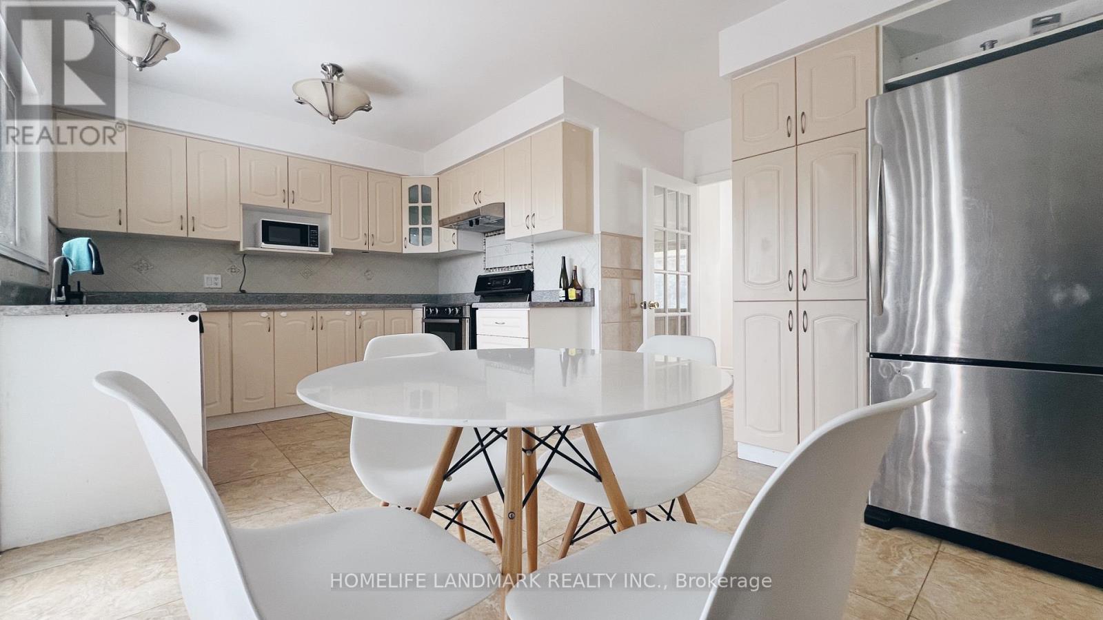 10 Silverview Drive, Toronto, Ontario  M2M 2B3 - Photo 19 - C12706672