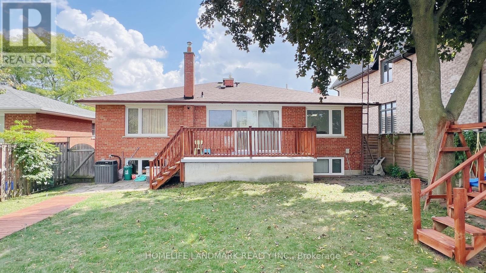 10 Silverview Drive, Toronto, Ontario  M2M 2B3 - Photo 38 - C12706672