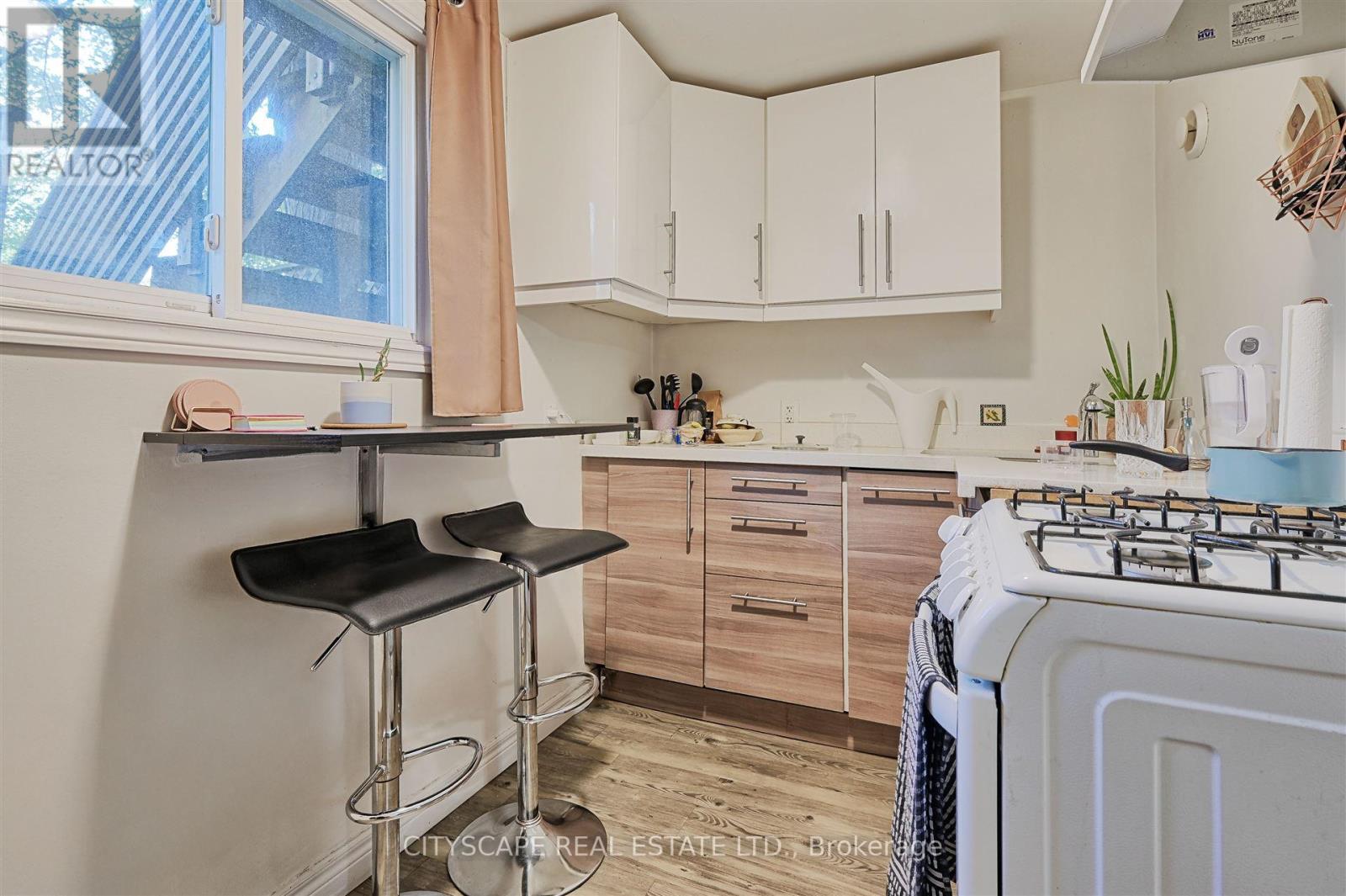 193 Coxwell Avenue, Toronto, Ontario  M4L 3B4 - Photo 3 - E12706680