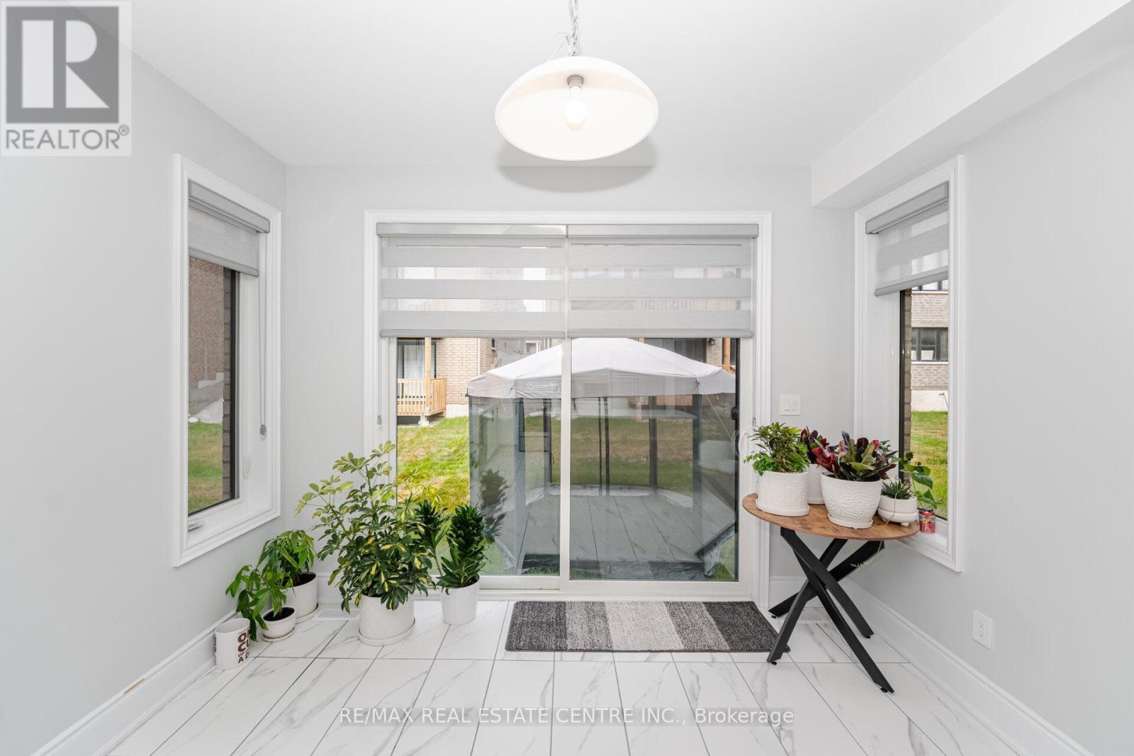 37 Periwinkle Road, Springwater, Ontario  L9X 2C8 - Photo 17 - S12706674