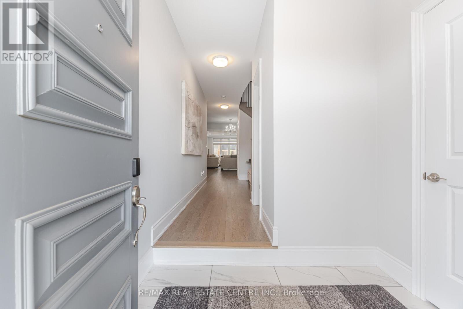 37 Periwinkle Road, Springwater, Ontario  L9X 2C8 - Photo 3 - S12706674