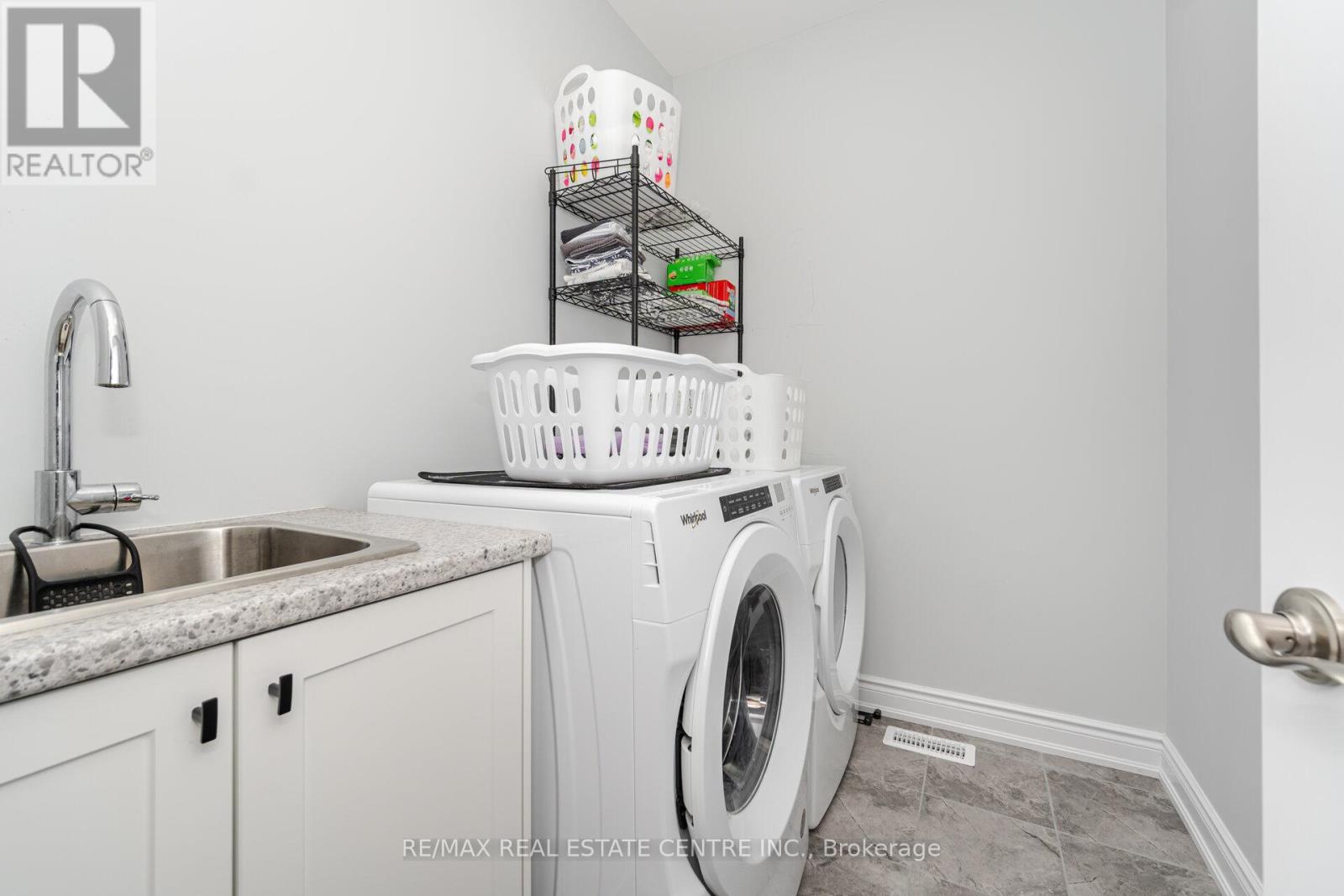 37 Periwinkle Road, Springwater, Ontario  L9X 2C8 - Photo 38 - S12706674