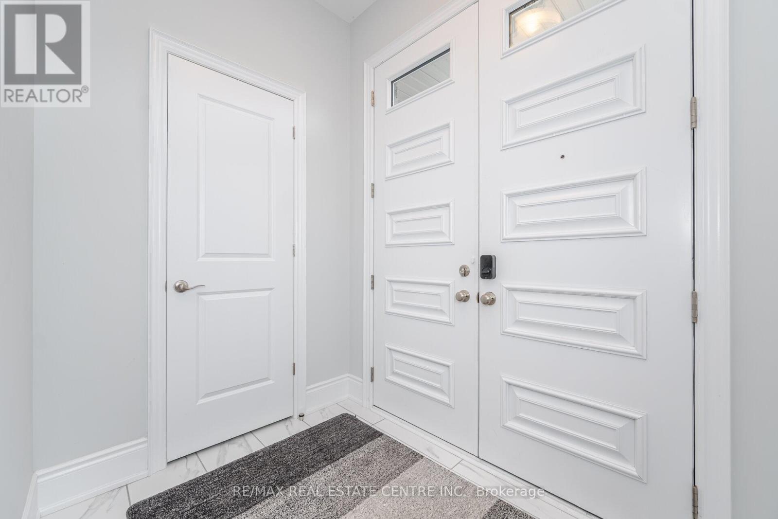 37 Periwinkle Road, Springwater, Ontario  L9X 2C8 - Photo 4 - S12706674