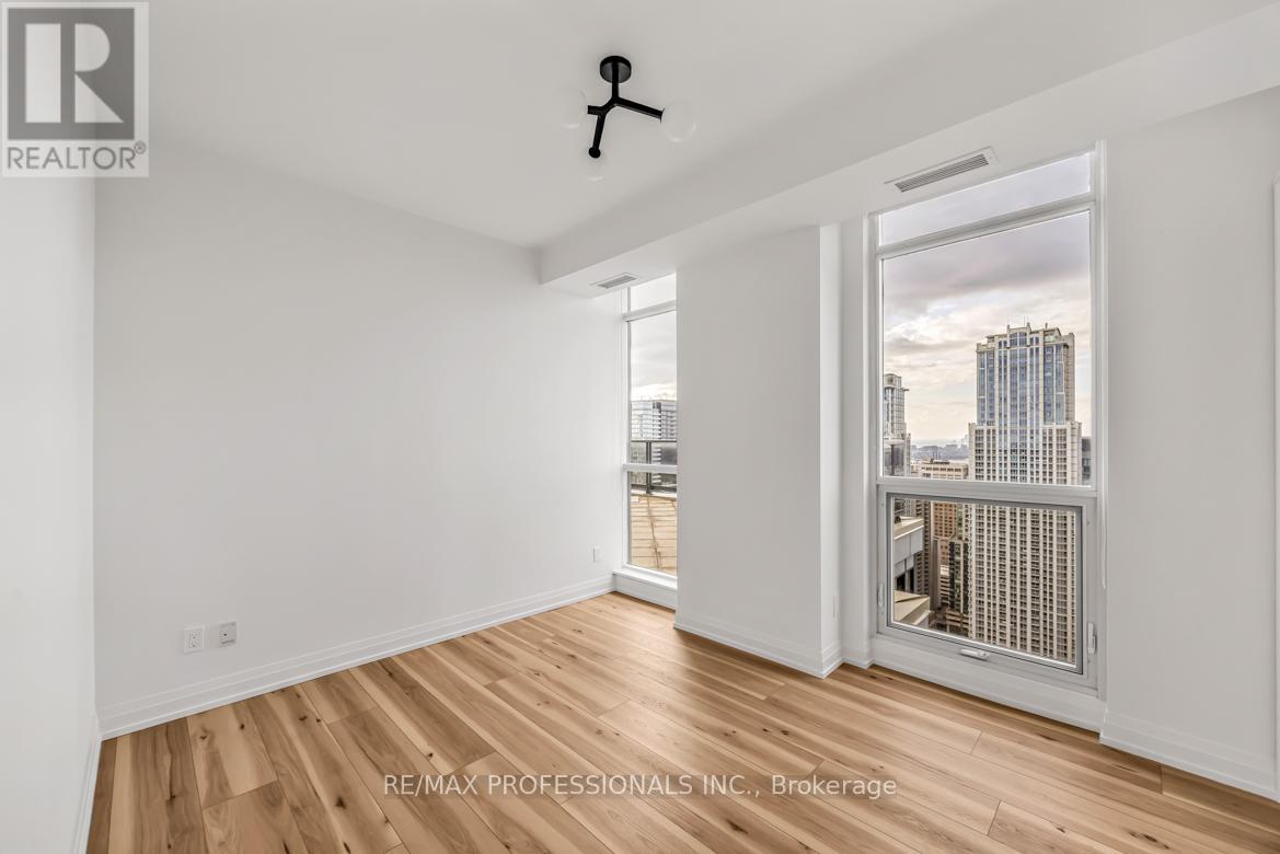 4004 - 21 Carlton Street, Toronto, Ontario  M5B 1L3 - Photo 18 - C12706322