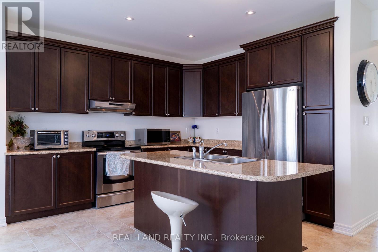 6284 St. Michael Avenue, Niagara Falls, Ontario  L2H 0C8 - Photo 11 - X12706682