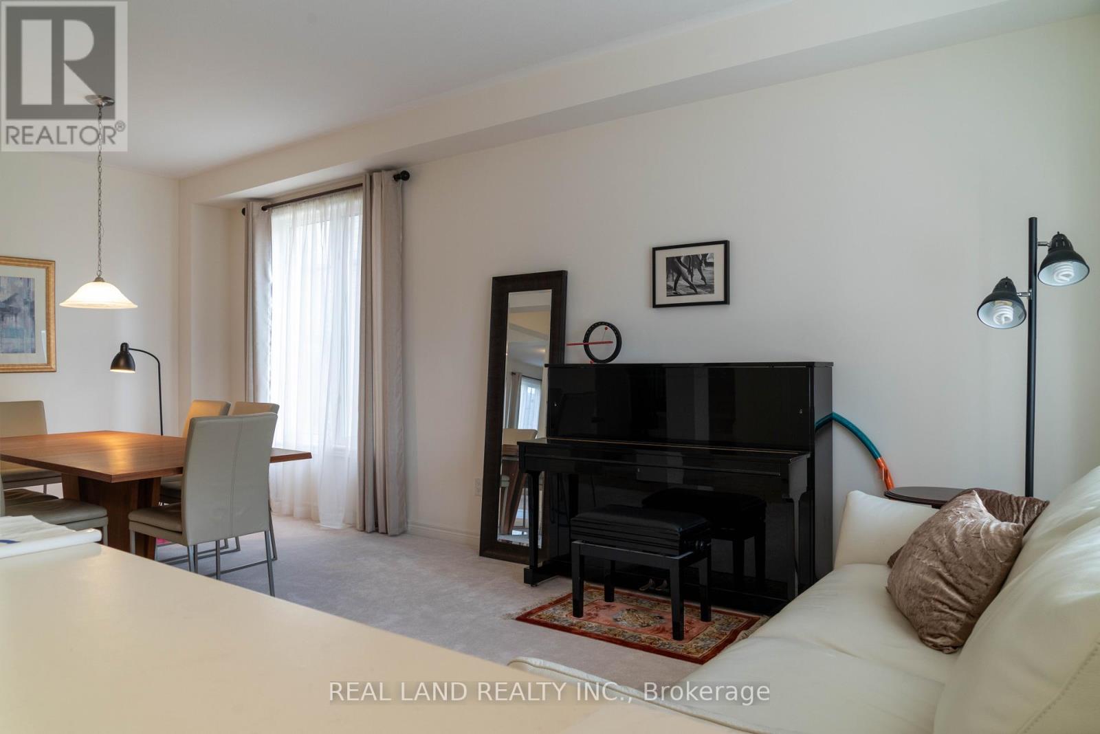 6284 St. Michael Avenue, Niagara Falls, Ontario  L2H 0C8 - Photo 3 - X12706682