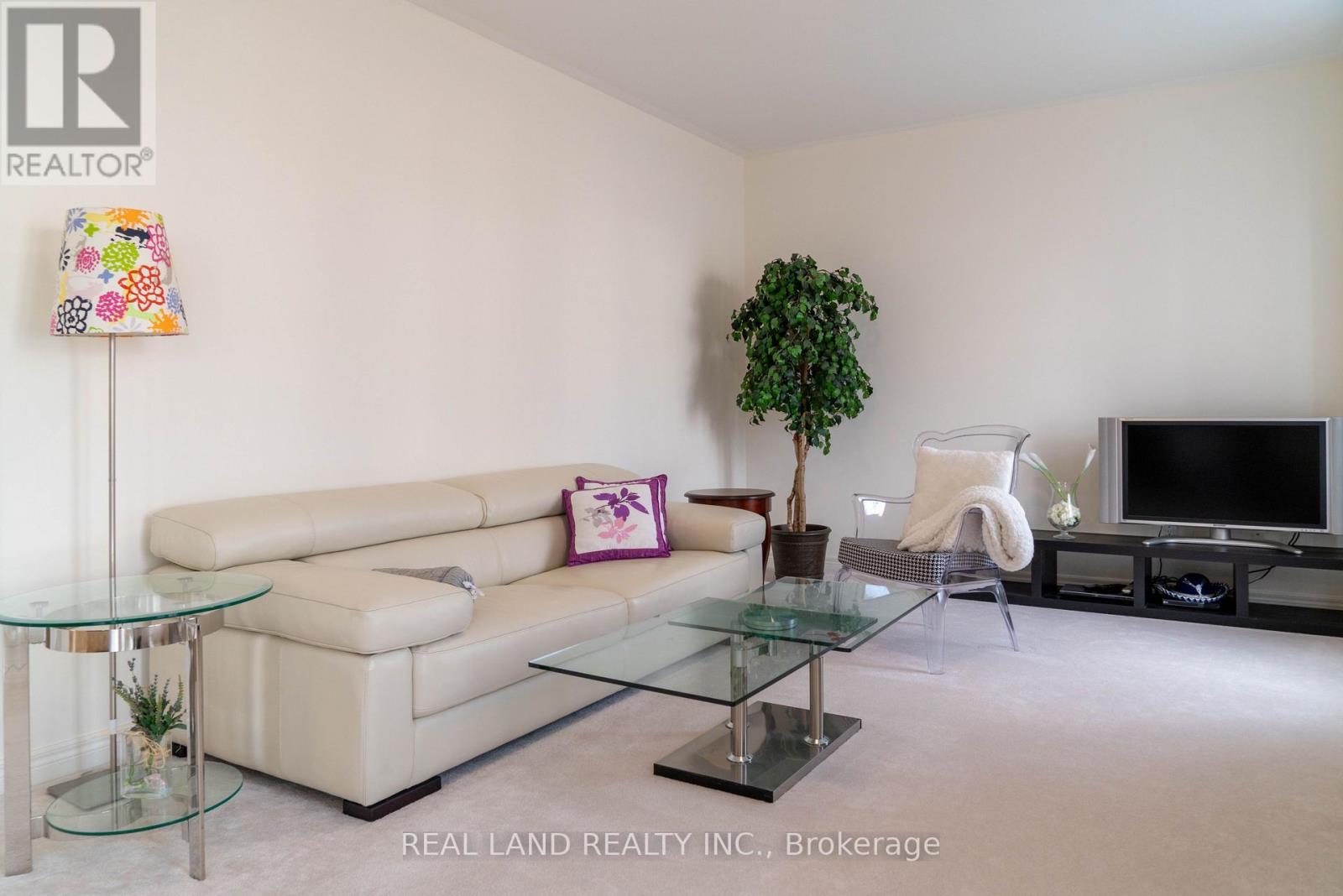 6284 St. Michael Avenue, Niagara Falls, Ontario  L2H 0C8 - Photo 7 - X12706682