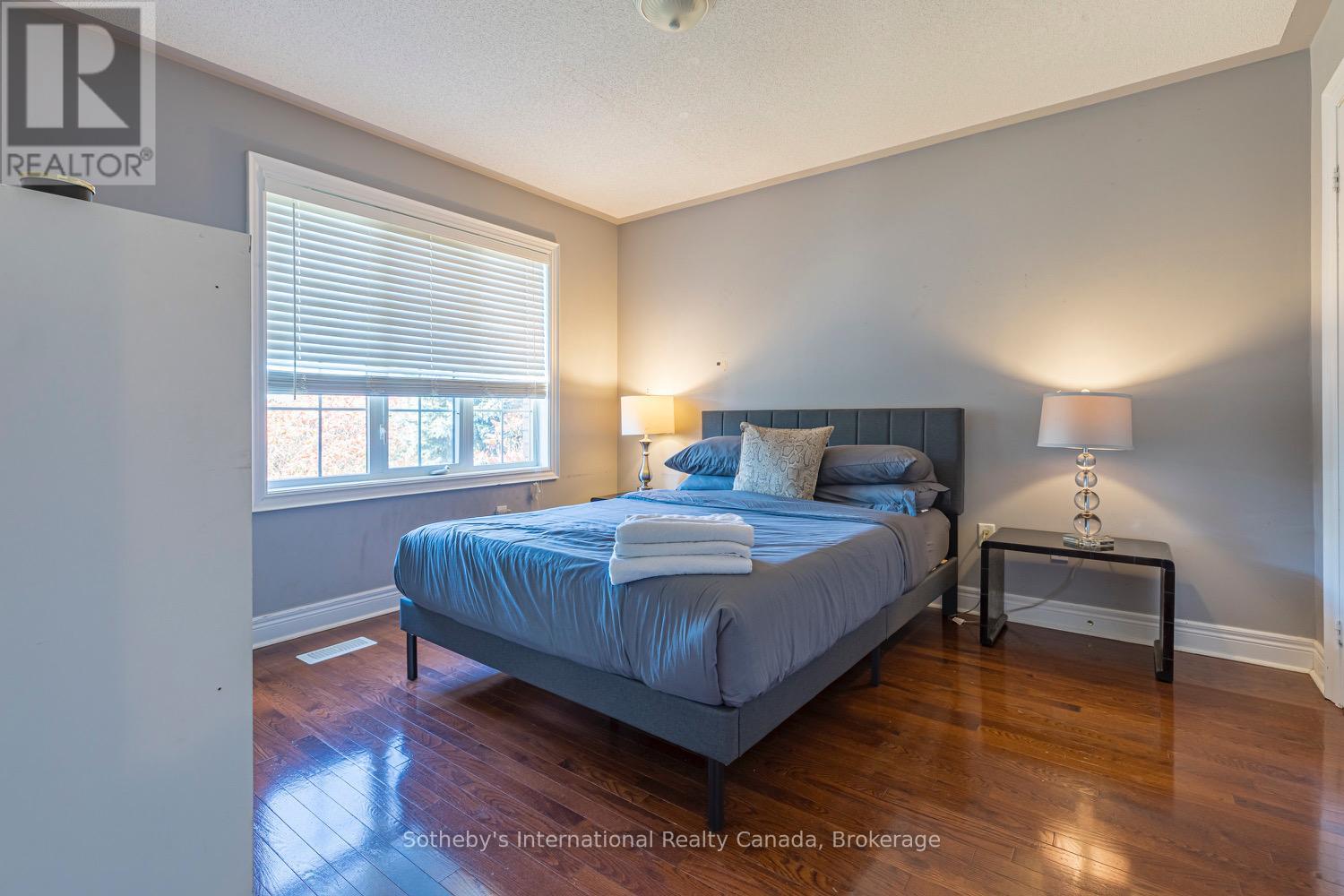 2472 Upper Valley Crescent, Oakville, Ontario  L6H 7P2 - Photo 13 - W12590512