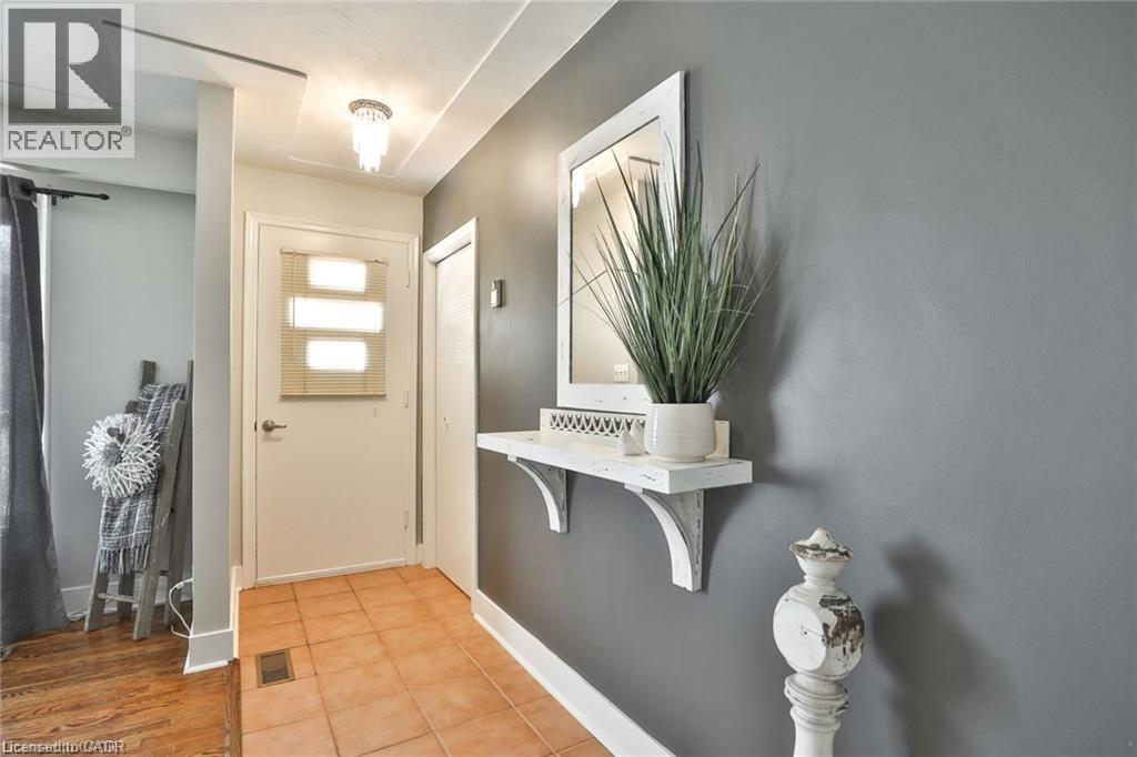 226 Bel-Air Avenue, Stoney Creek, Ontario  L8E 5K2 - Photo 7 - 40799299