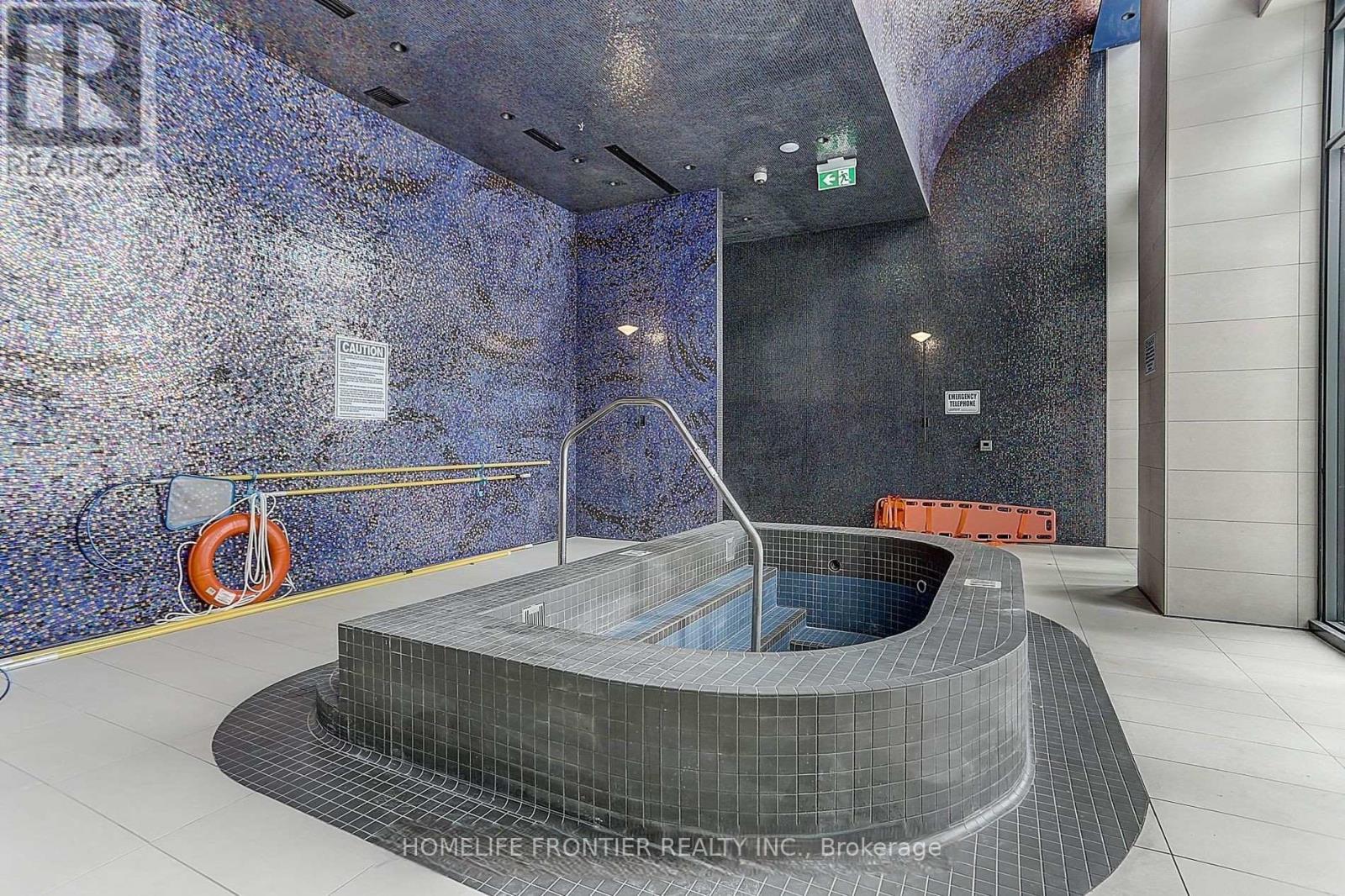 4201 - 30 Inn On The Park Drive, Toronto, Ontario  M3C 0P7 - Photo 35 - C12706714