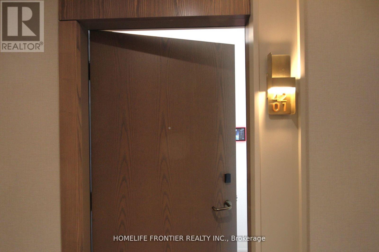 4201 - 30 Inn On The Park Drive, Toronto, Ontario  M3C 0P7 - Photo 4 - C12706714