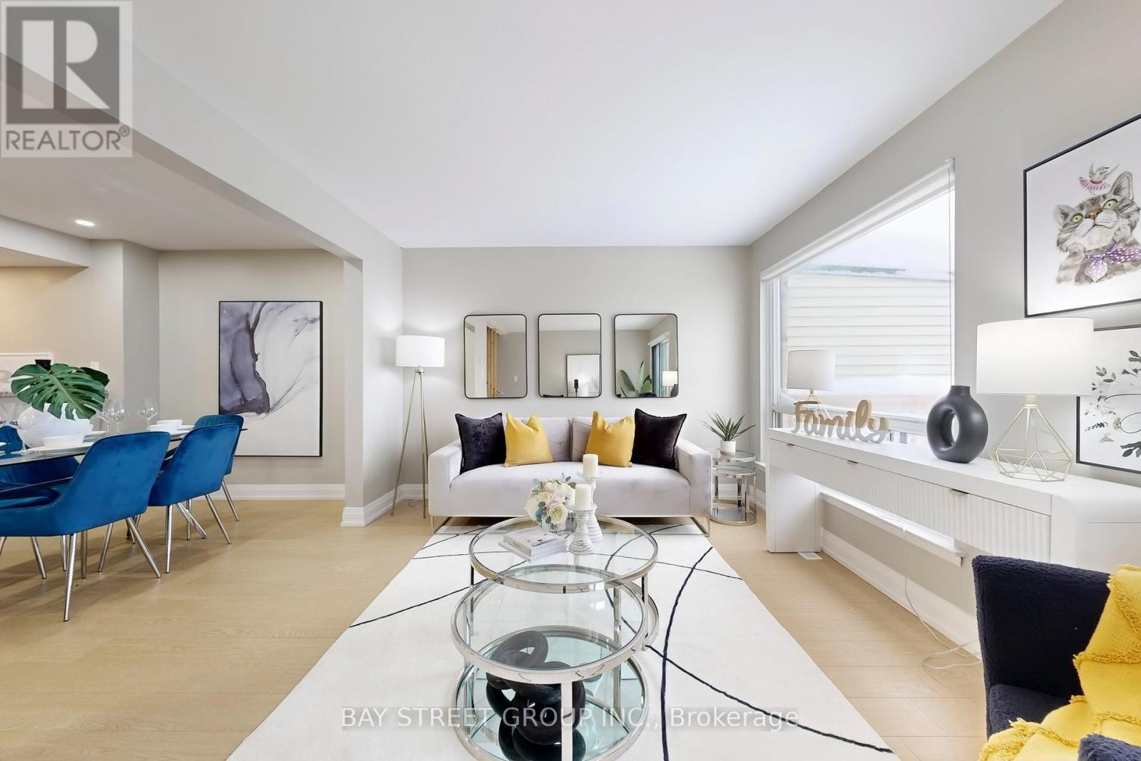 17 NEWDAWN CRESCENT, Toronto, Ontario