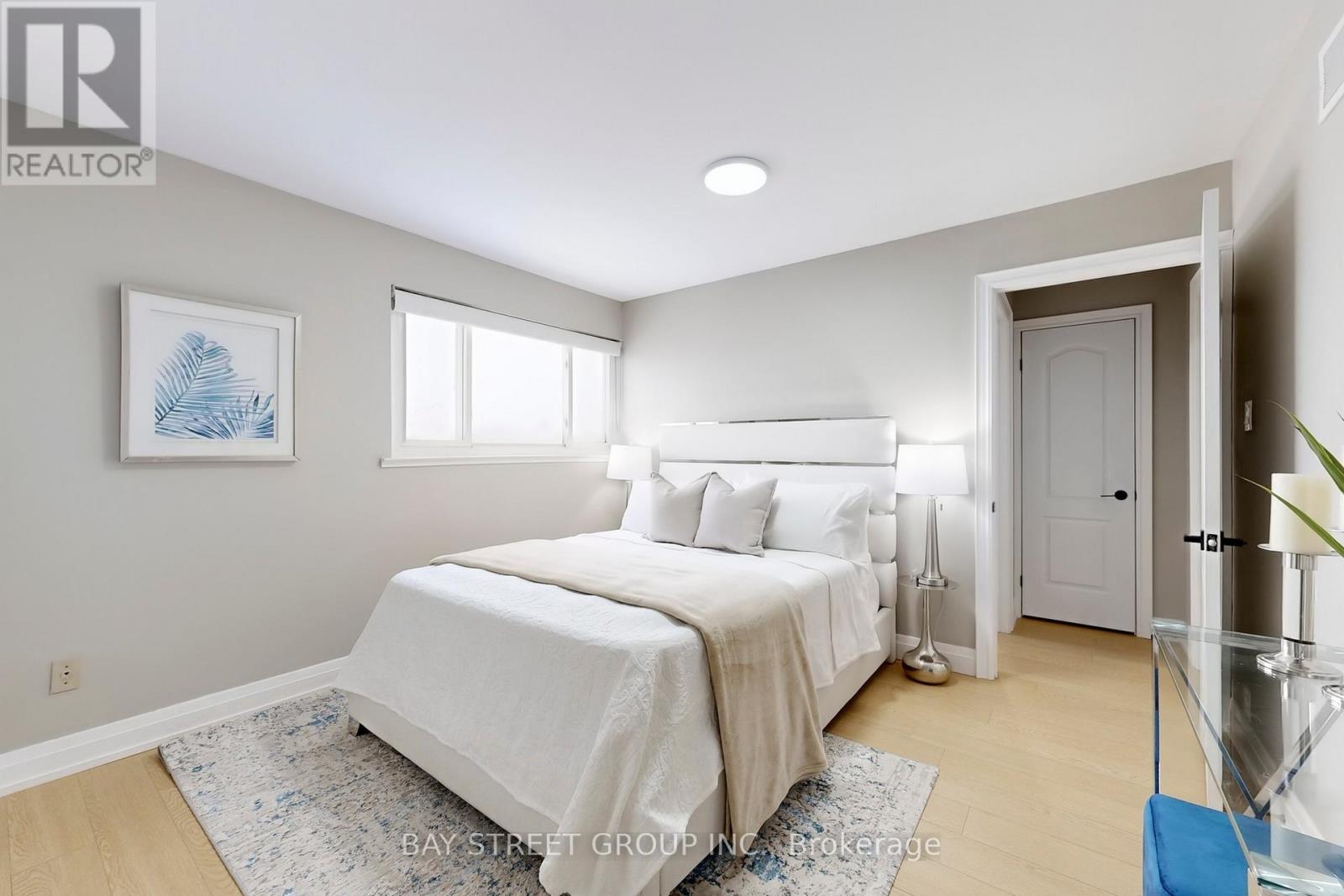 17 Newdawn Crescent, Toronto, Ontario  M1V 1J8 - Photo 11 - E12706720