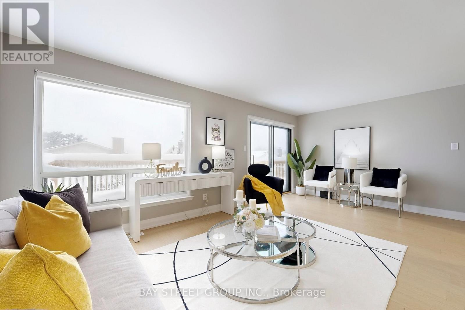 17 Newdawn Crescent, Toronto, Ontario  M1V 1J8 - Photo 2 - E12706720