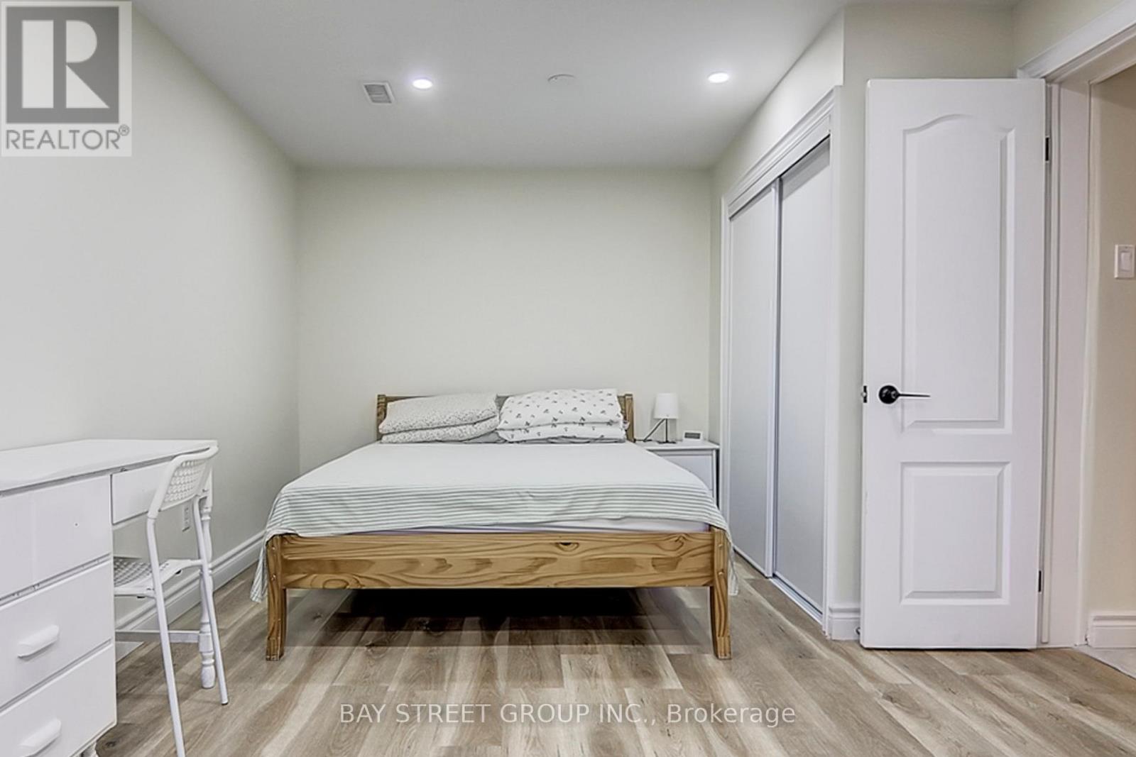 17 Newdawn Crescent, Toronto, Ontario  M1V 1J8 - Photo 20 - E12706720