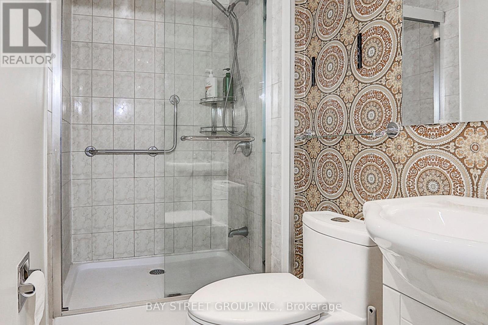 17 Newdawn Crescent, Toronto, Ontario  M1V 1J8 - Photo 21 - E12706720