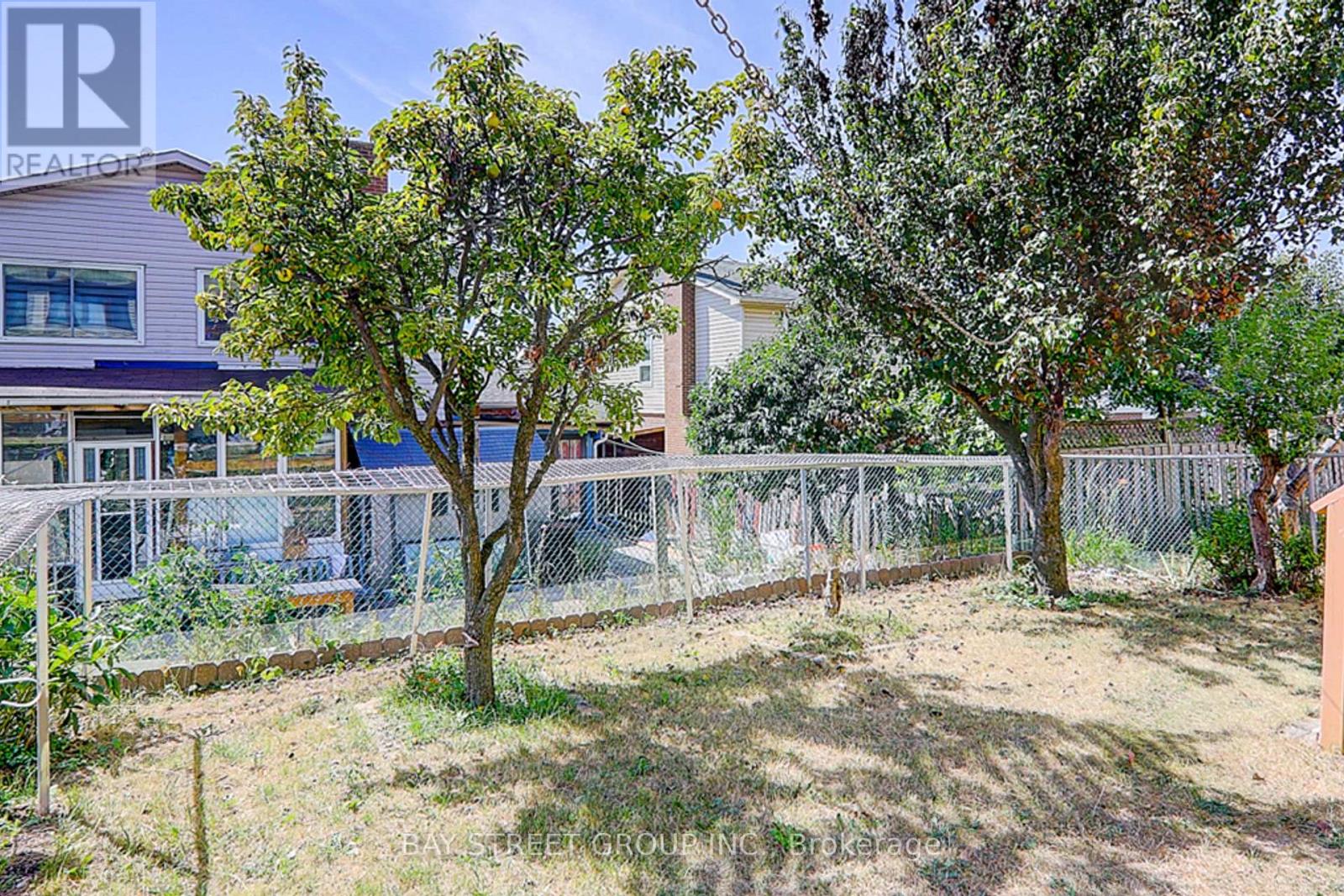 17 Newdawn Crescent, Toronto, Ontario  M1V 1J8 - Photo 24 - E12706720