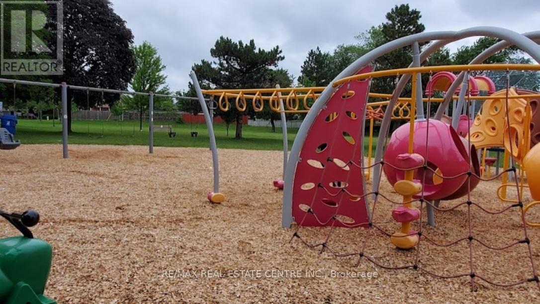 Lower Level - 22 Hollister Road, Toronto, Ontario  M9C 4M7 - Photo 13 - W12706694