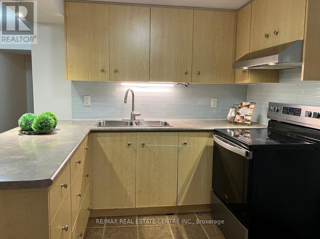 Lower Level - 22 Hollister Road, Toronto, Ontario  M9C 4M7 - Photo 2 - W12706694