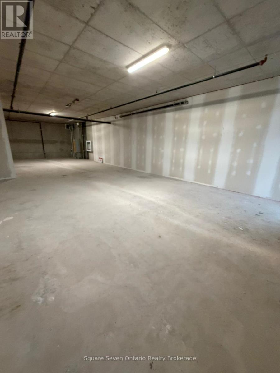 3401 Ridgeway Drive, Mississauga, Ontario  L5L 0B9 - Photo 5 - W12706712