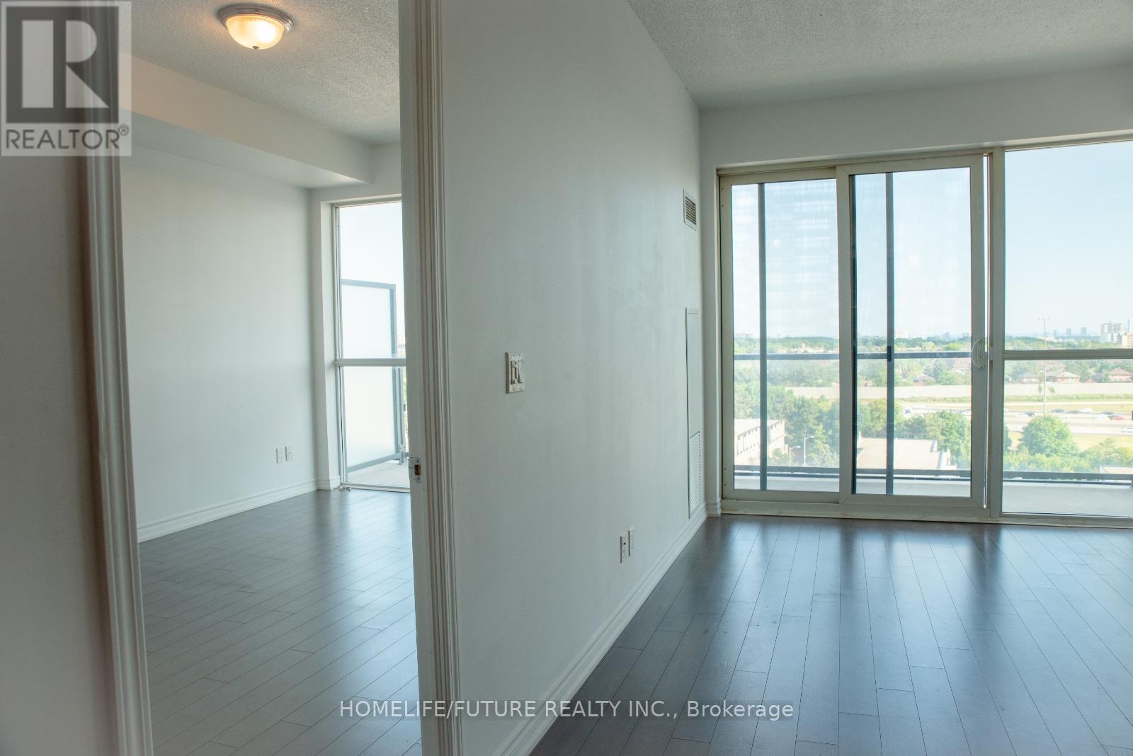 1029 - 15 James Finlay Way, Toronto, Ontario  M3M 0B3 - Photo 8 - W12706726