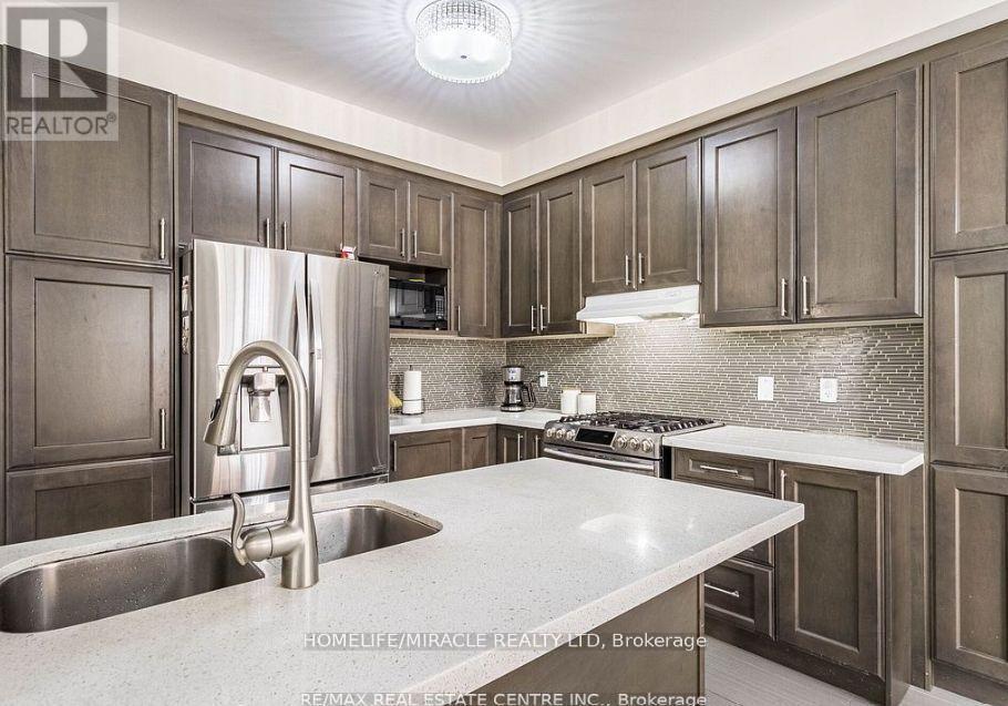 55 Zelda Road E, Brampton, Ontario  L6R 3V4 - Photo 10 - W12706742