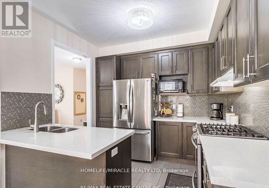 55 Zelda Road E, Brampton, Ontario  L6R 3V4 - Photo 11 - W12706742