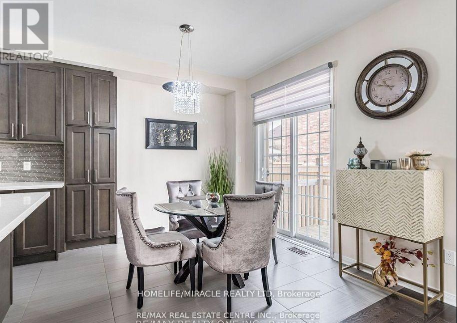 55 Zelda Road E, Brampton, Ontario  L6R 3V4 - Photo 12 - W12706742