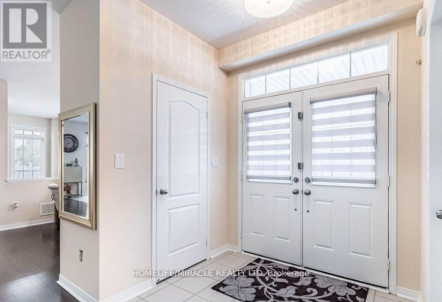 55 Zelda Road E, Brampton, Ontario  L6R 3V4 - Photo 5 - W12706742