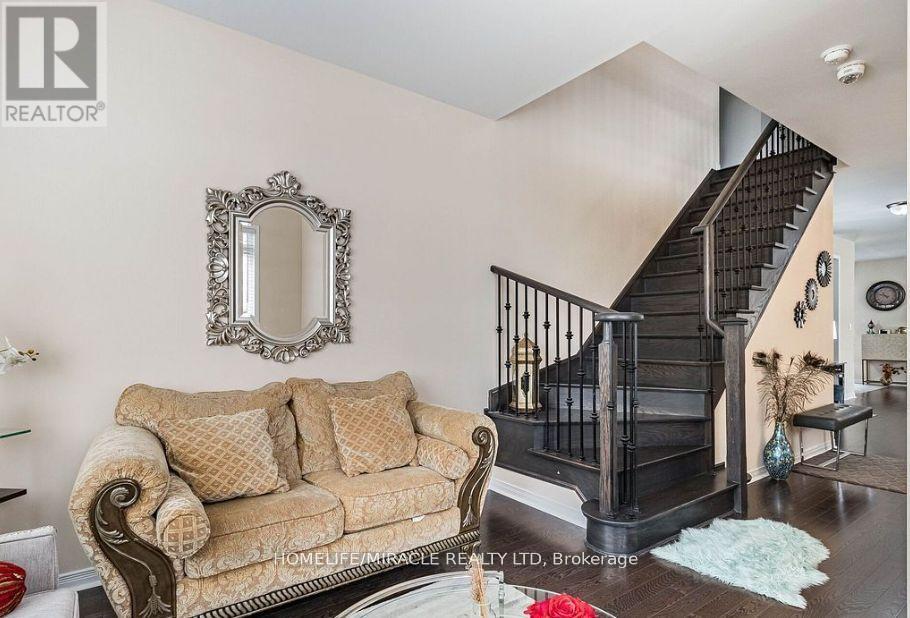 55 Zelda Road E, Brampton, Ontario  L6R 3V4 - Photo 6 - W12706742