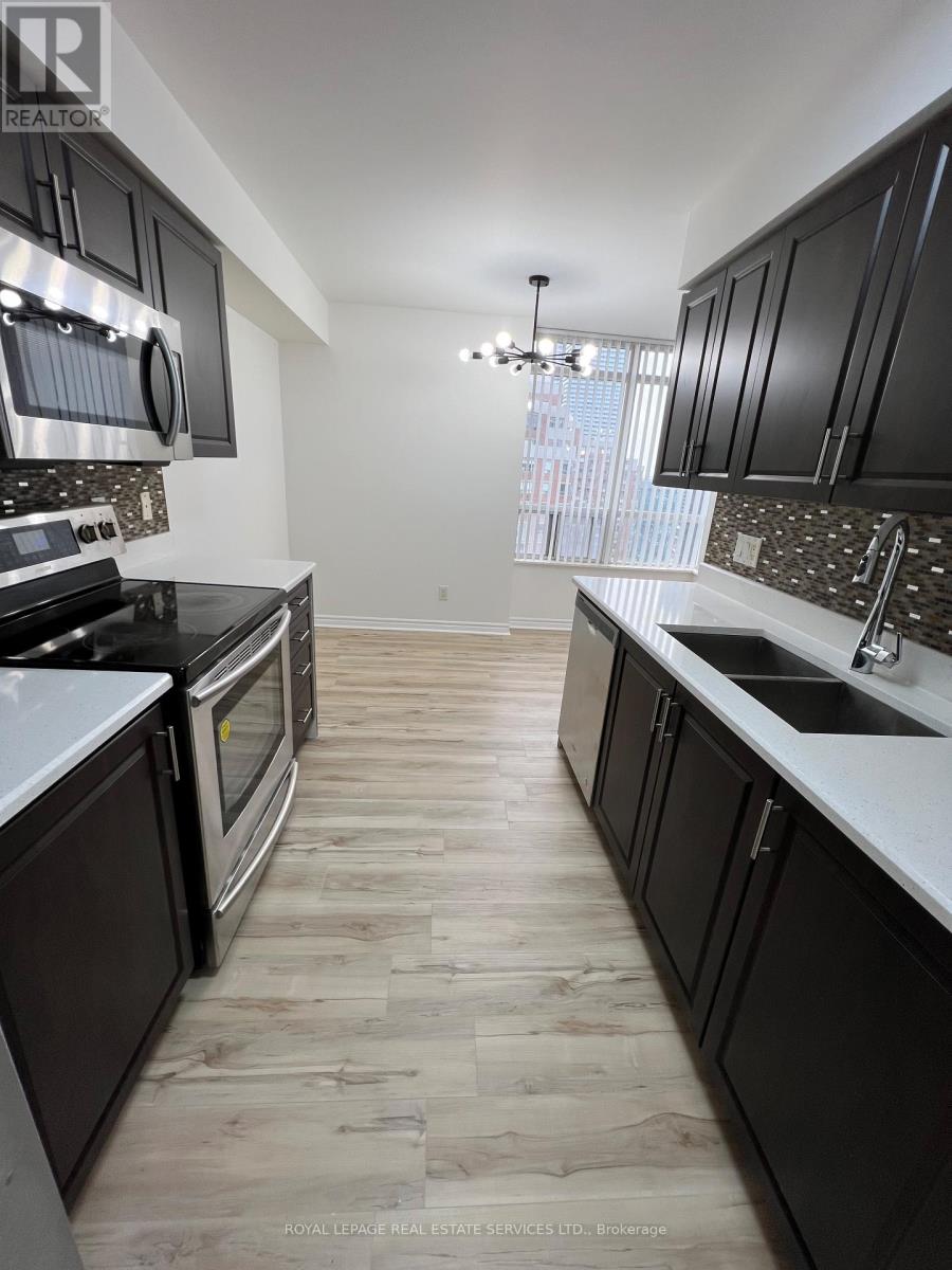 2116 - 3880 Duke Of York Boulevard, Mississauga, Ontario  L5B 4M7 - Photo 13 - W12704198