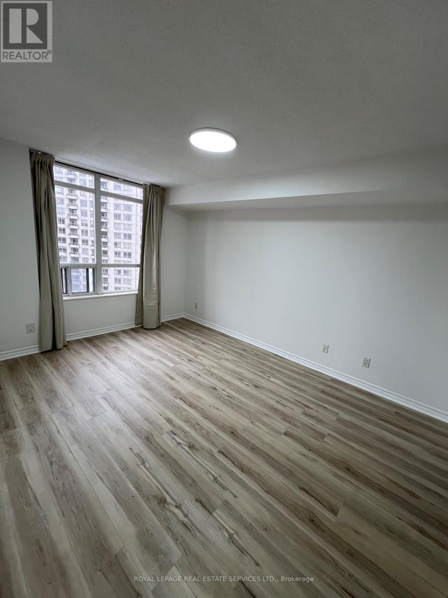 2116 - 3880 Duke Of York Boulevard, Mississauga, Ontario  L5B 4M7 - Photo 15 - W12704198