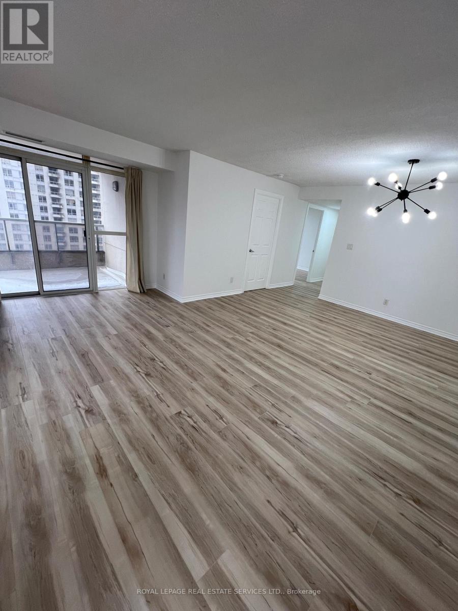 2116 - 3880 Duke Of York Boulevard, Mississauga, Ontario  L5B 4M7 - Photo 9 - W12704198