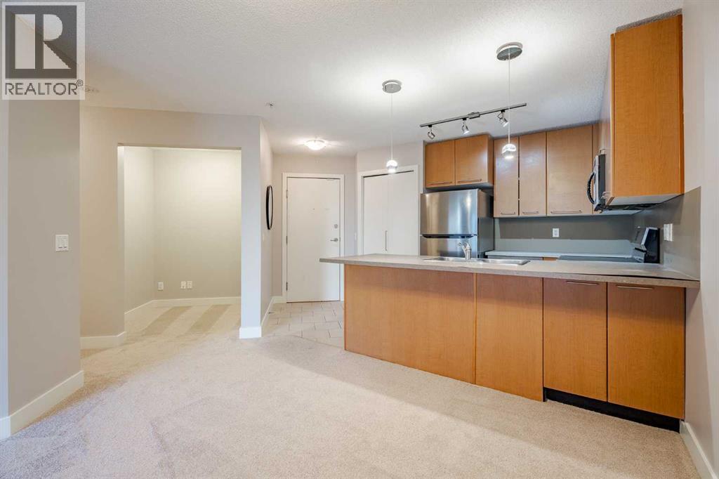 232, 35 Richard Court Sw, Calgary, Alberta  T3E 7N9 - Photo 3 - A2279695