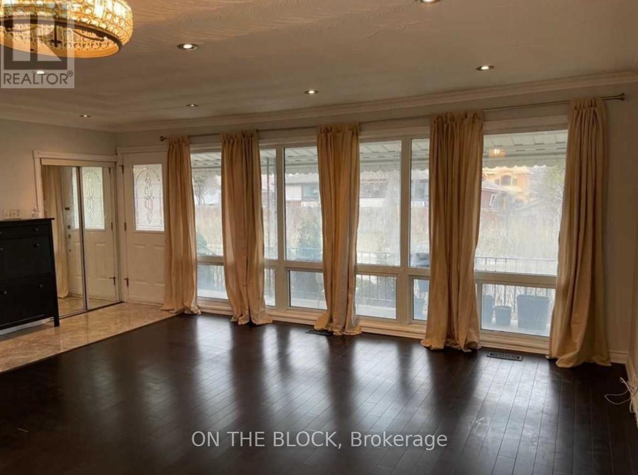 6 Laxford Avenue, Toronto, Ontario  M1R 1M6 - Photo 4 - E12706750