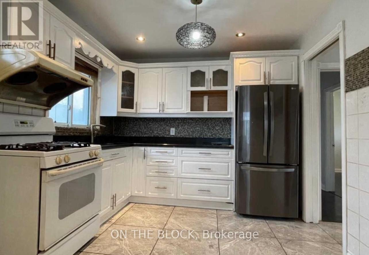 6 Laxford Avenue, Toronto, Ontario  M1R 1M6 - Photo 6 - E12706750