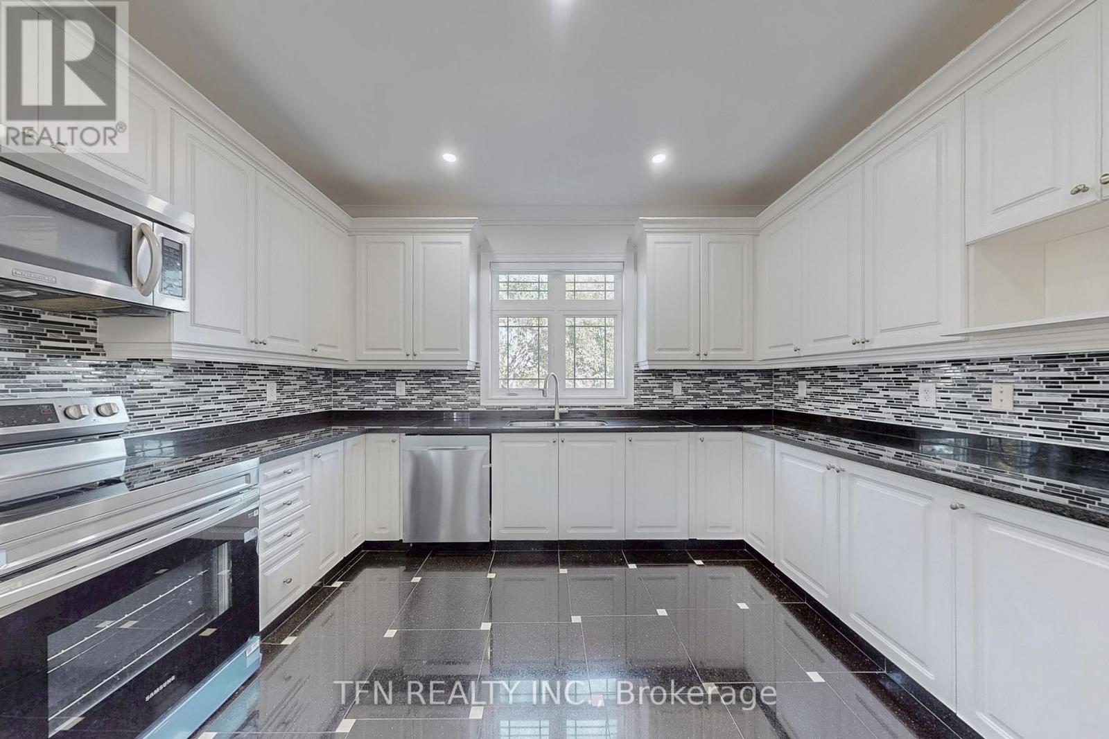 120 Valley Vista Drive, Vaughan, Ontario  L6A 0Z3 - Photo 10 - N12706760