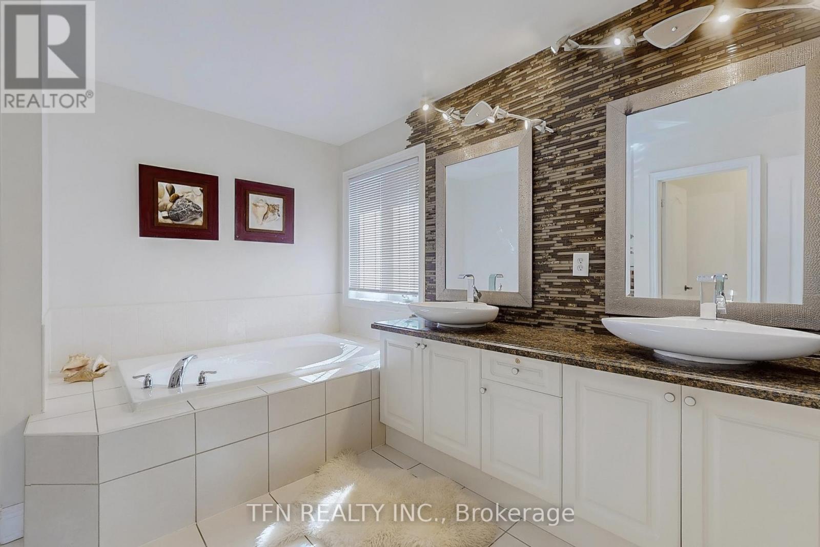 120 Valley Vista Drive, Vaughan, Ontario  L6A 0Z3 - Photo 20 - N12706760